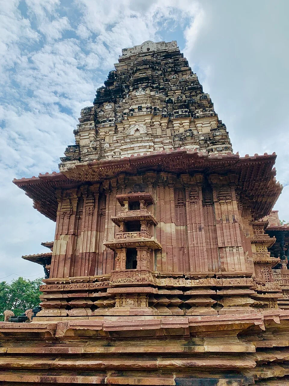 Stone tower and carved exterior of Ramappa Temple at Palampet, Telangana